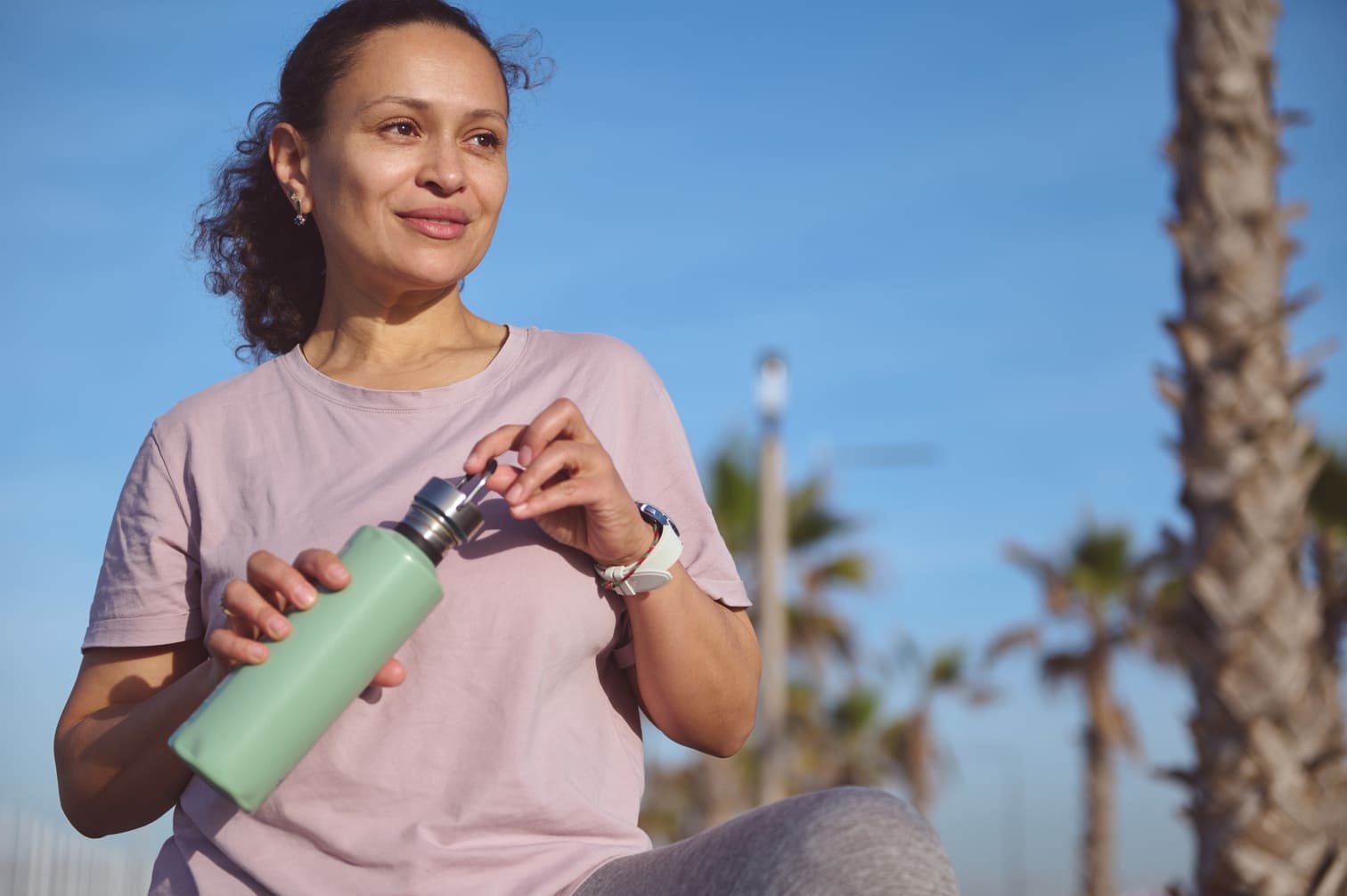 Profesional de salud exponiendo sobre los temas relacionados con el climaterio.